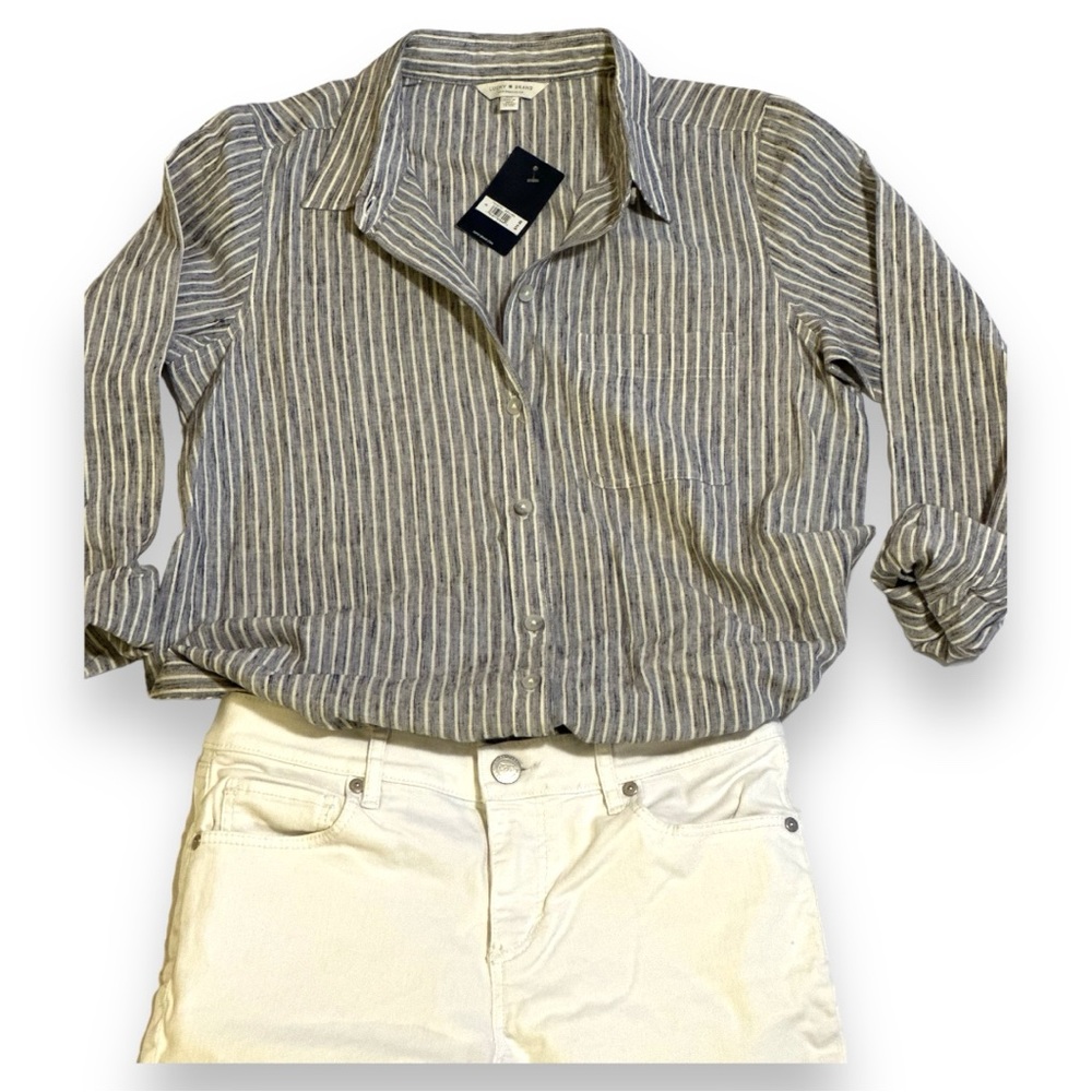 🎉HOST PICK🎉 ✨NWT✨ Lucky Brand Grey & White Striped Camp Shirt | Size Small